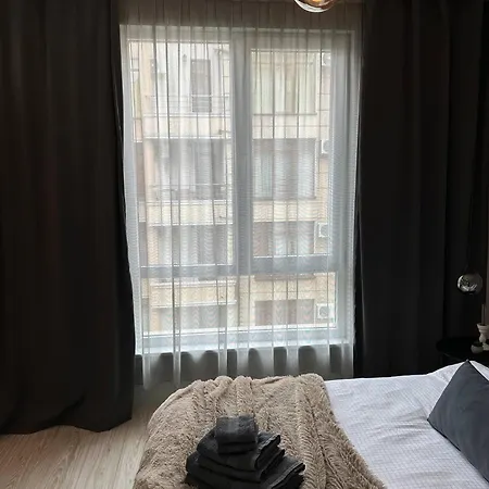 Sunny - 4 Guests, Parking Apartment *