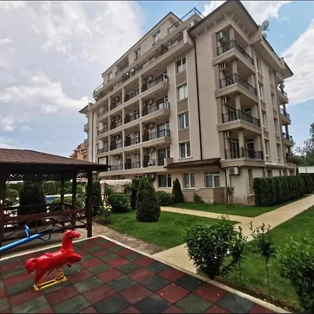 Sunny - 4 Guests, Parking Apartman Napospart