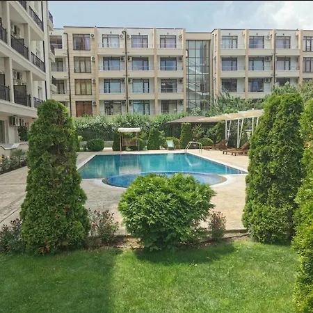 Sunny - 4 Guests, Parking Apartment *